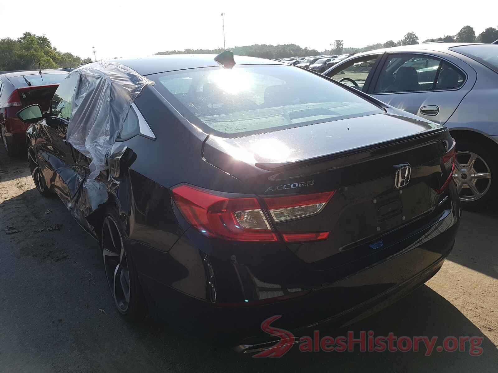 1HGCV1F33JA256426 2018 HONDA ACCORD