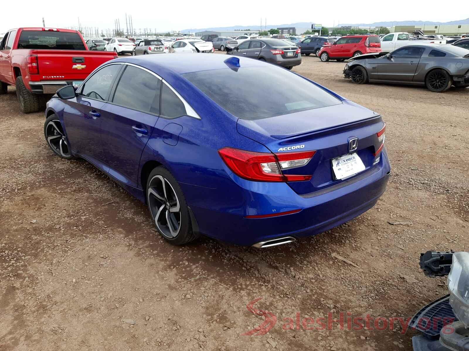 1HGCV2F30JA053953 2018 HONDA ACCORD