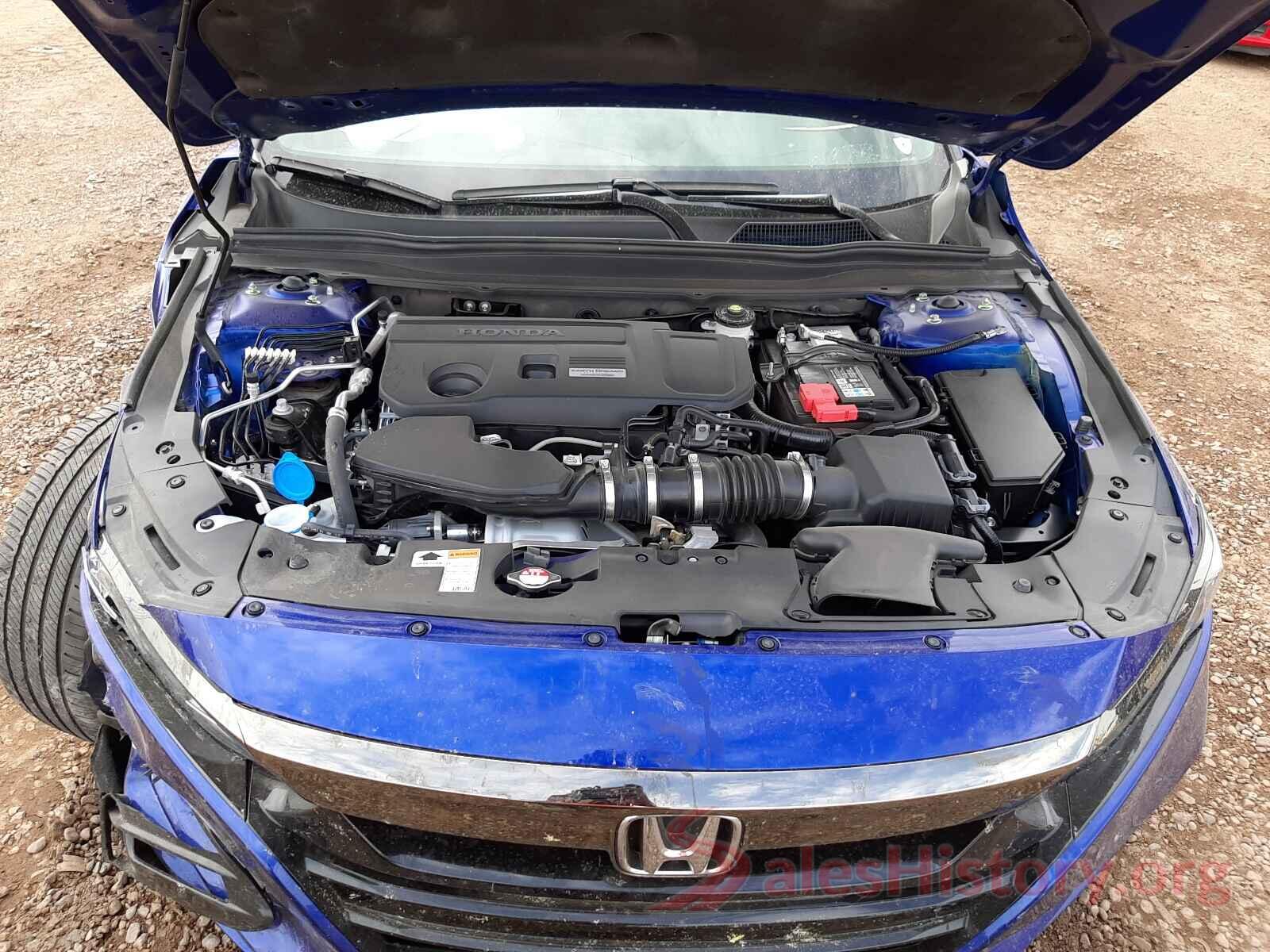 1HGCV2F30JA053953 2018 HONDA ACCORD