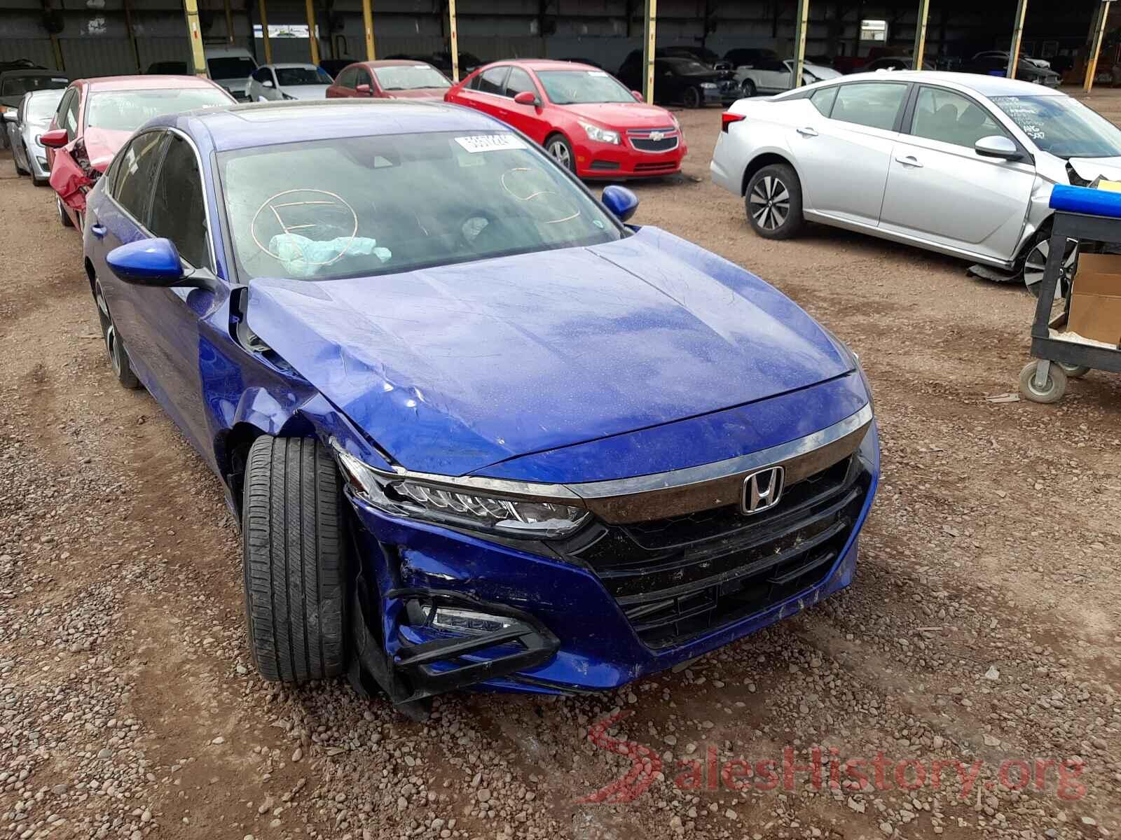 1HGCV2F30JA053953 2018 HONDA ACCORD