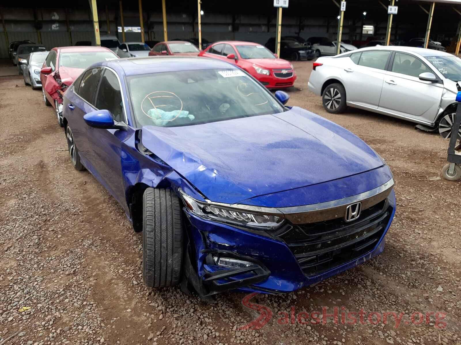 1HGCV2F30JA053953 2018 HONDA ACCORD