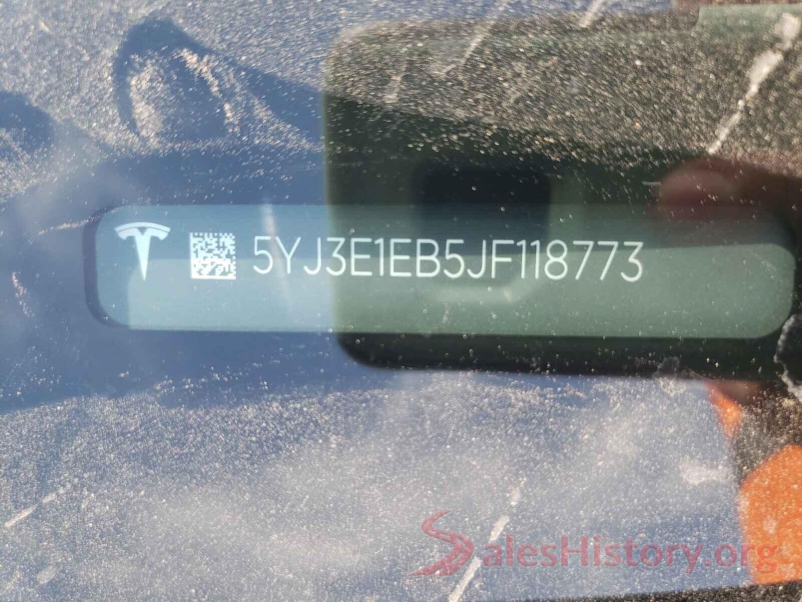 5YJ3E1EB5JF118773 2018 TESLA MODEL 3