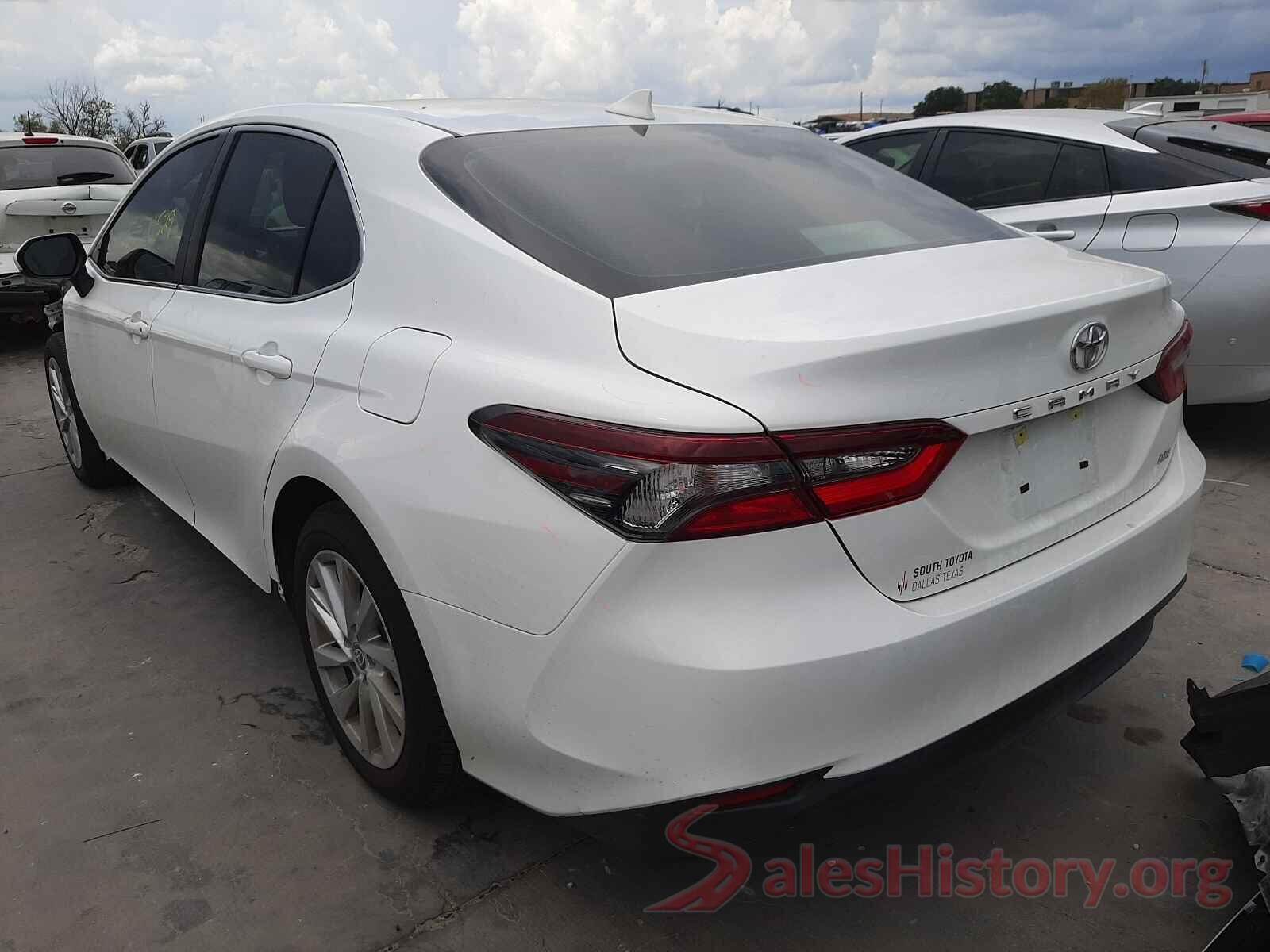 4T1C11AK9MU431558 2021 TOYOTA CAMRY