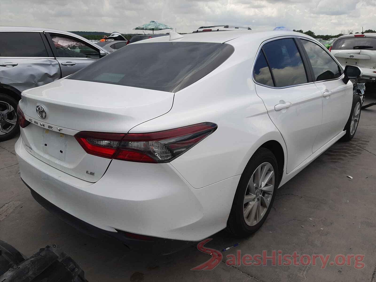 4T1C11AK9MU431558 2021 TOYOTA CAMRY