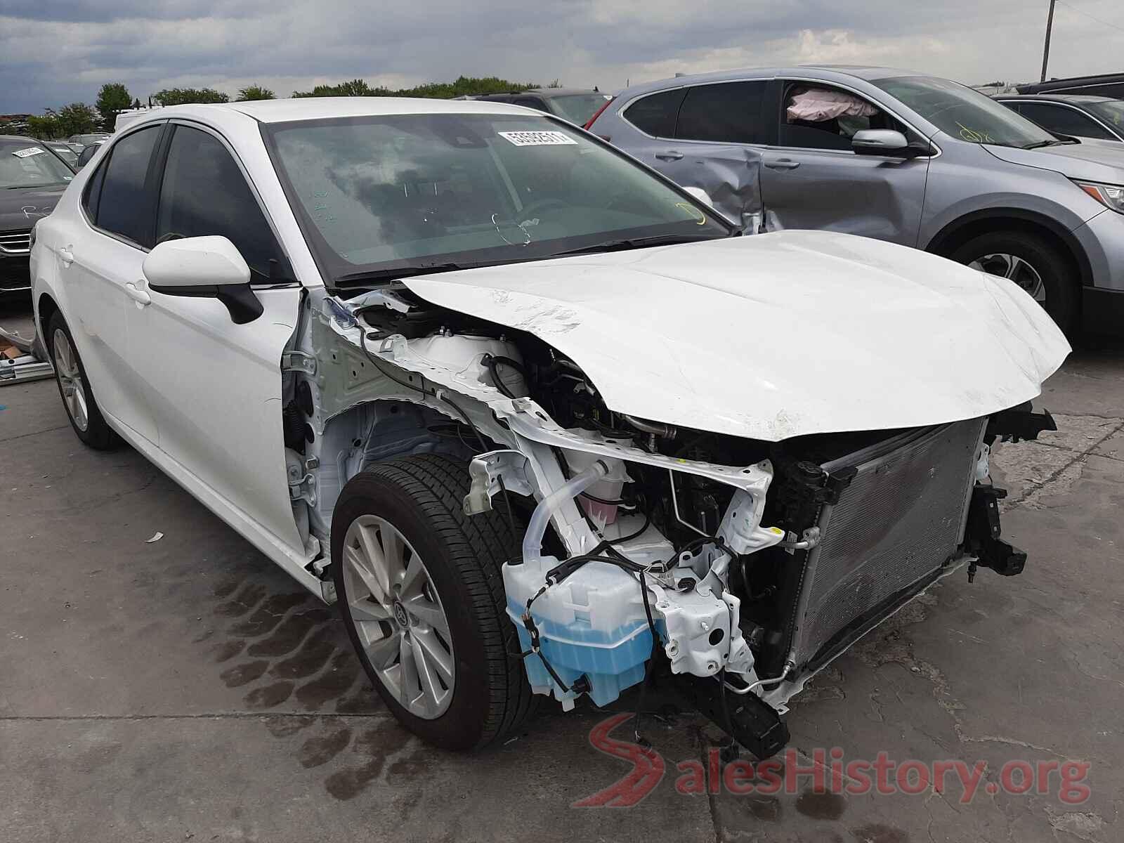 4T1C11AK9MU431558 2021 TOYOTA CAMRY