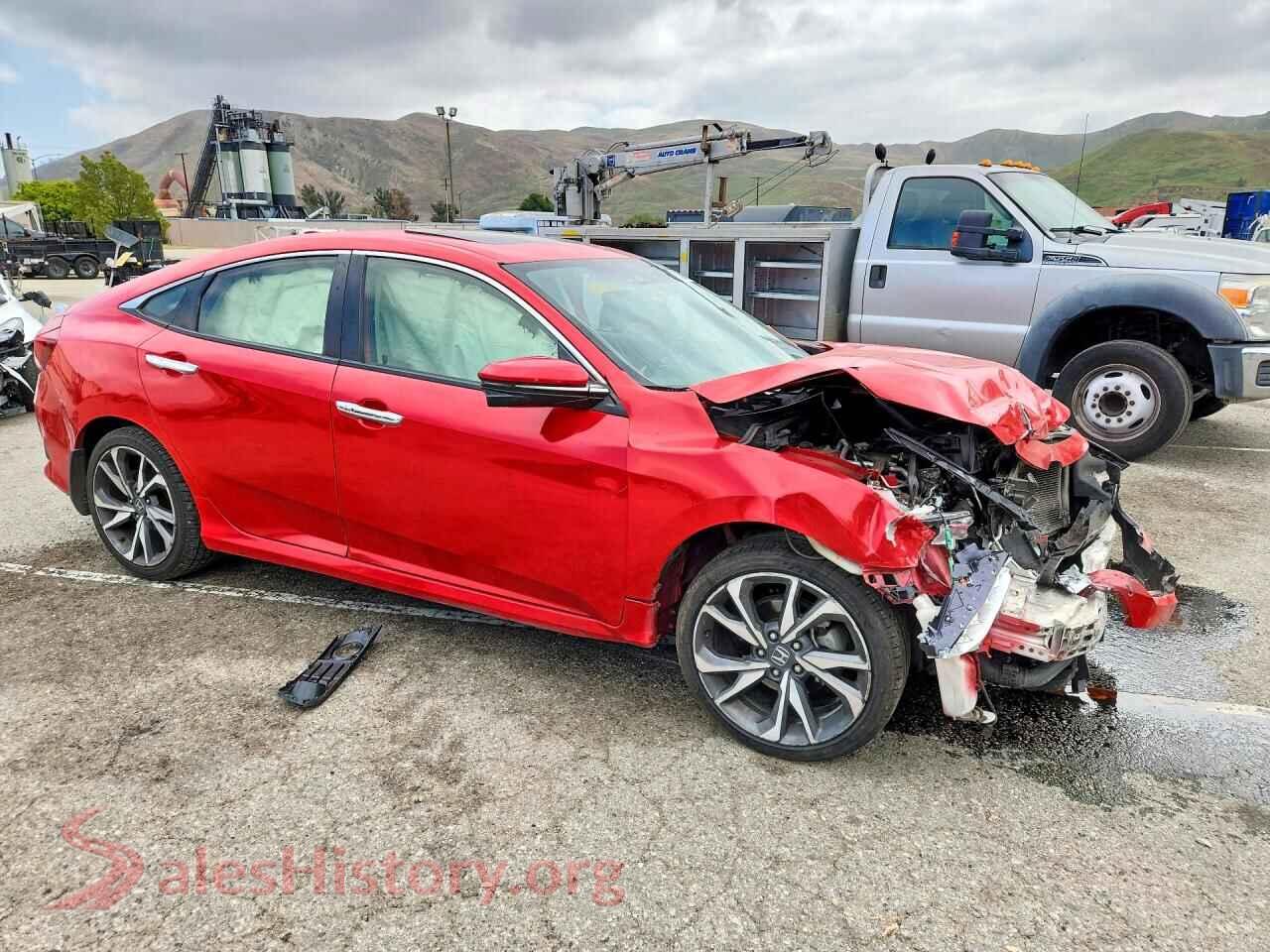2019 HONDA CIVIC VIN JHMFC1F98KX013777, rear 3/4 view