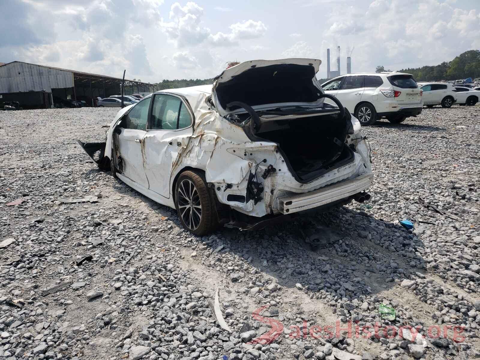 4T1B11HK9JU561191 2018 TOYOTA CAMRY