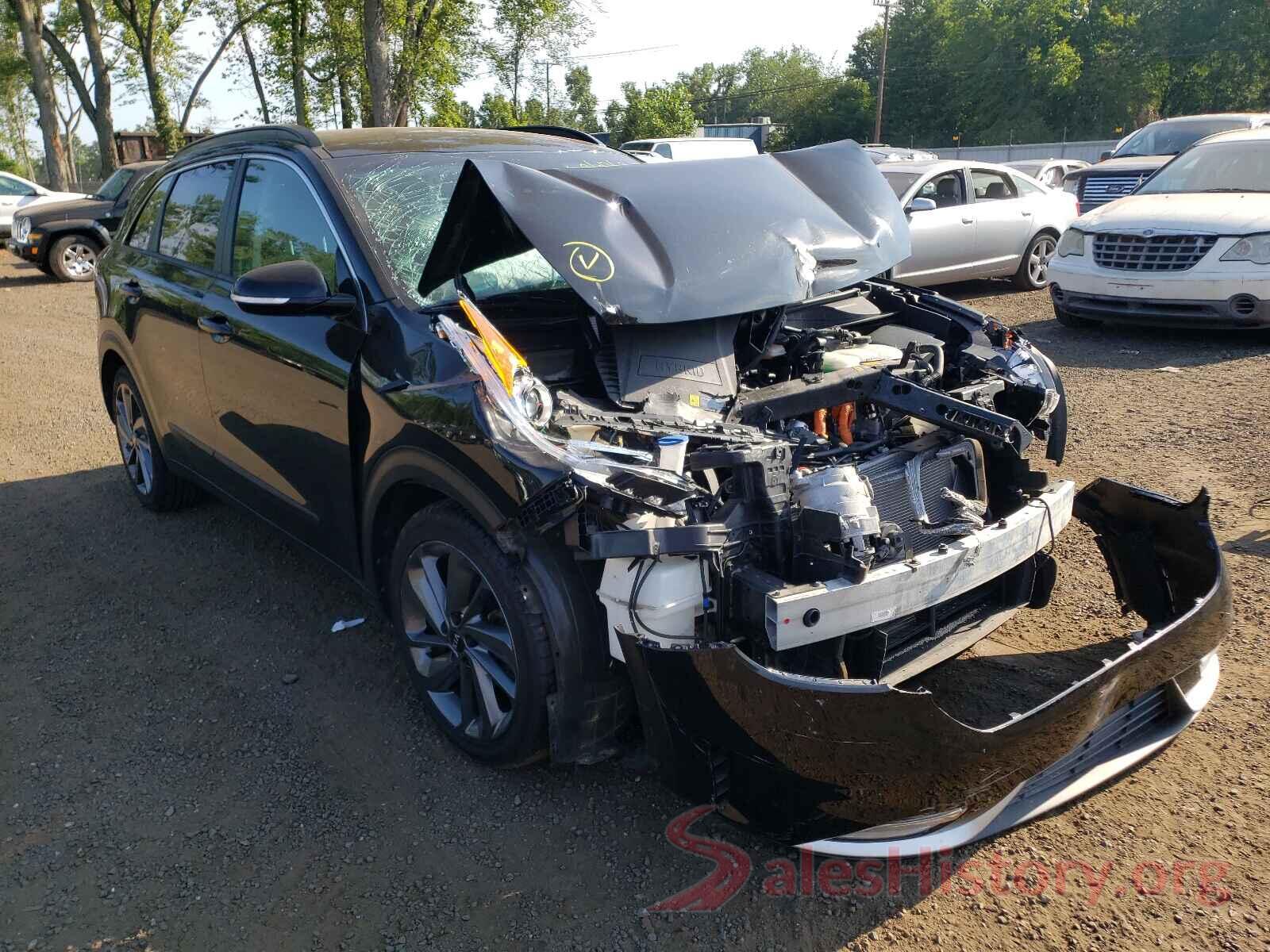 KNDCC3LC5H5058065 2017 KIA NIRO