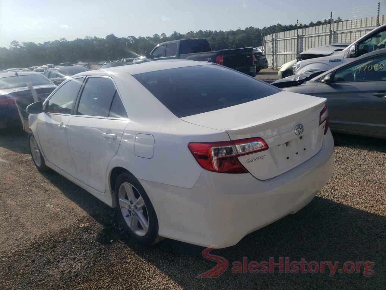 4T1BF1FKXEU472210 2014 TOYOTA CAMRY