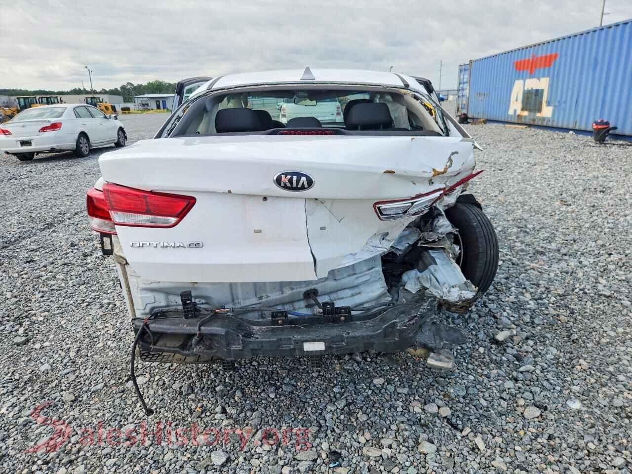 2018 KIA OPTIMA VIN 5XXGT4L30JG209211, left side view