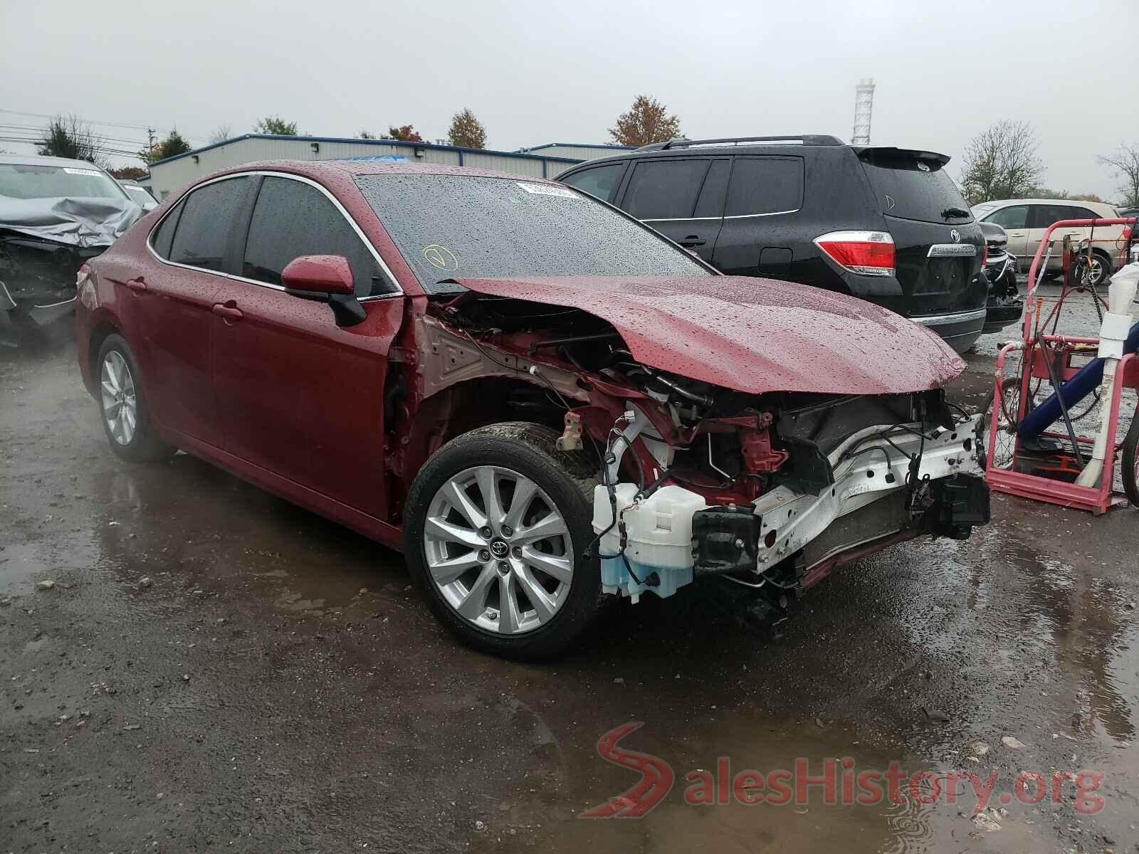 4T1B11HK1JU564361 2018 TOYOTA CAMRY