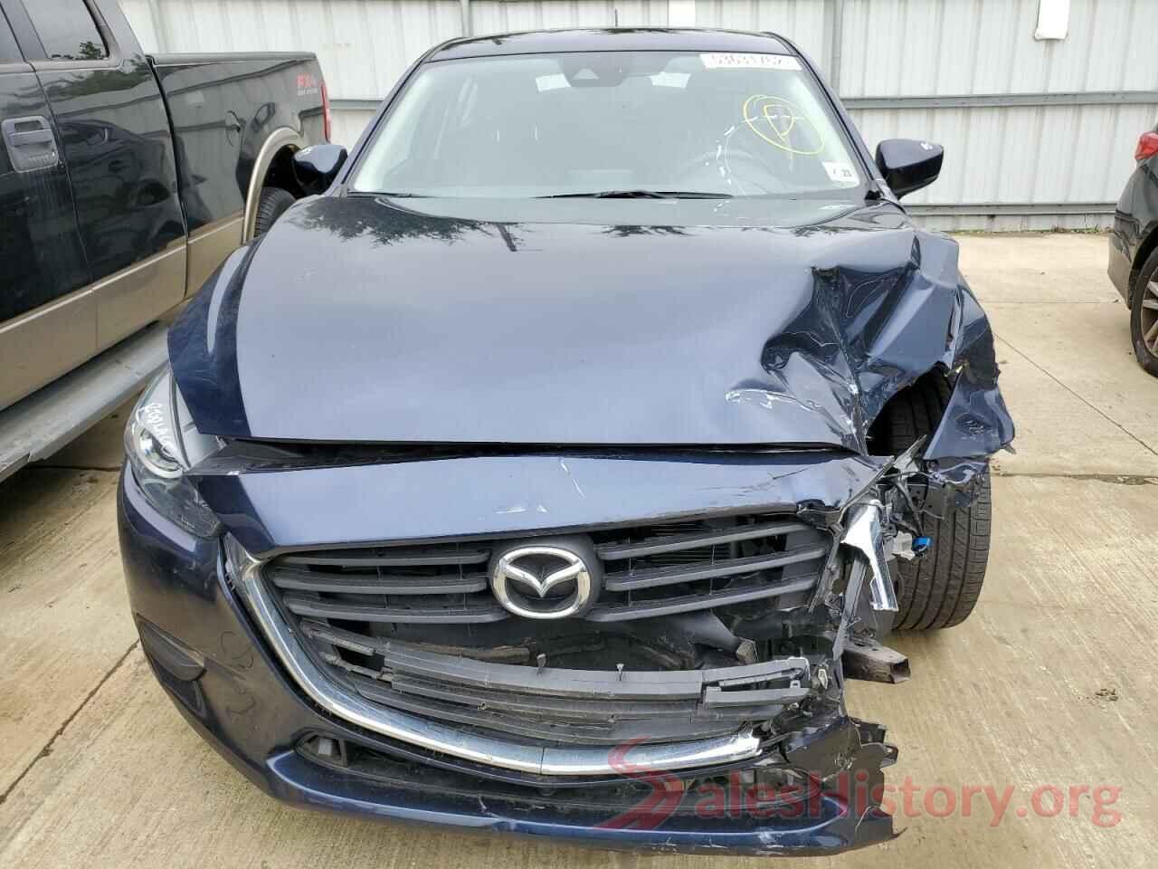 3MZBN1L3XJM252176 2018 MAZDA 3