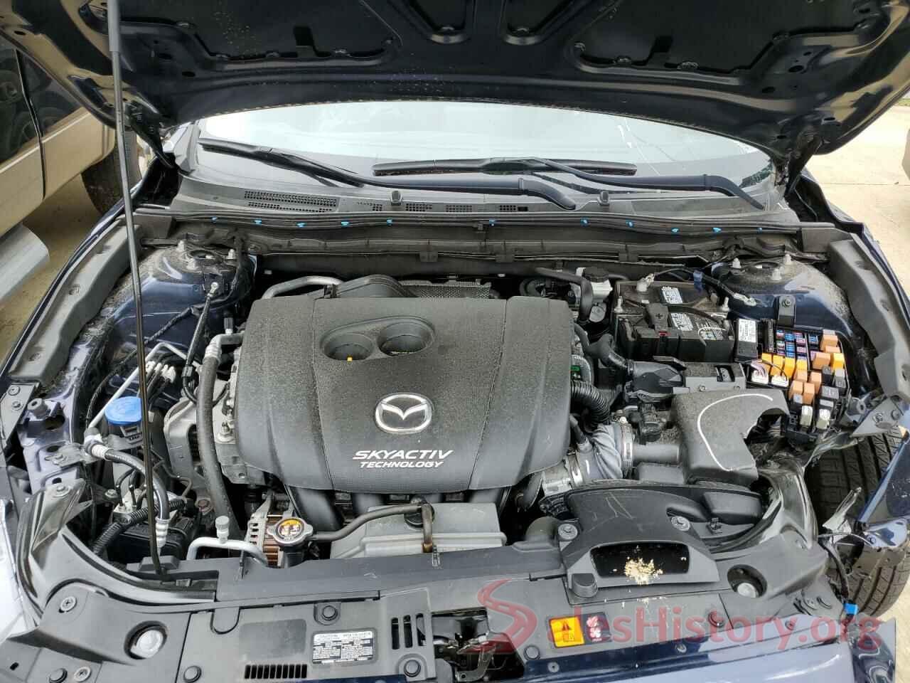 3MZBN1L3XJM252176 2018 MAZDA 3