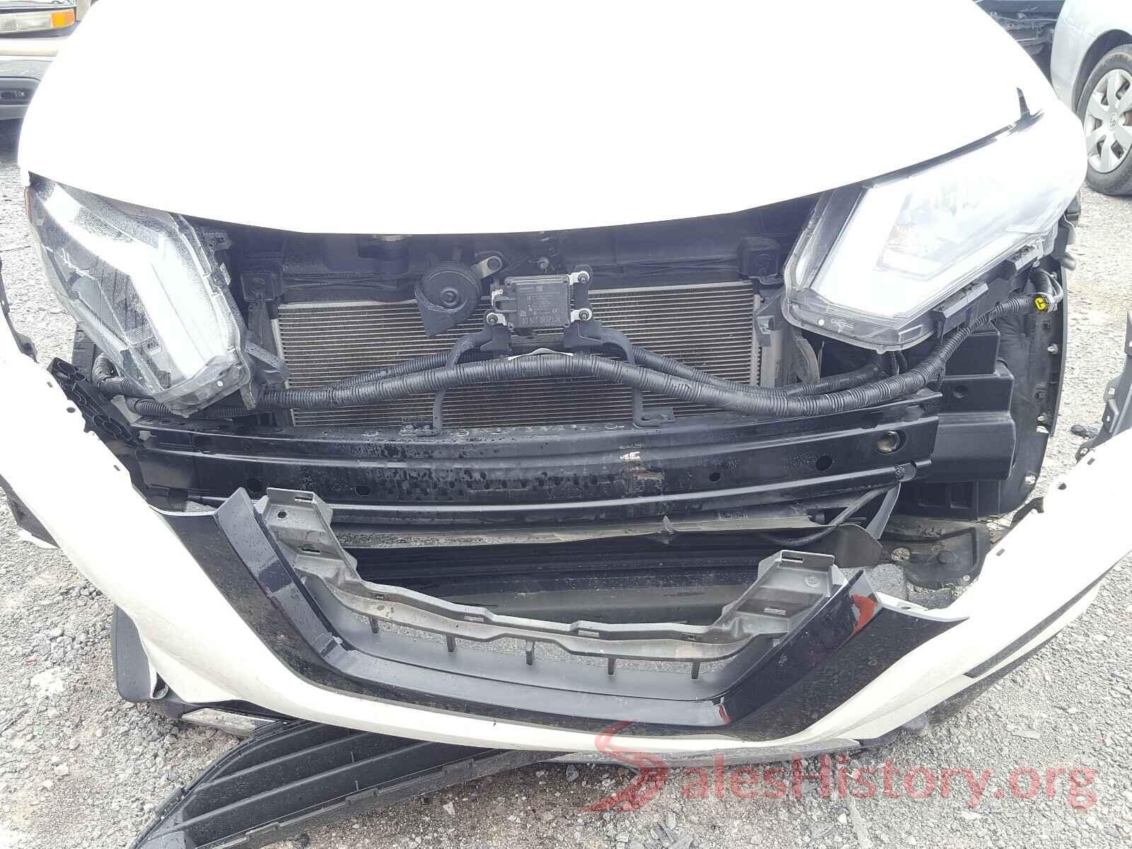 KNMAT2MT8JP580473 2018 NISSAN ROGUE