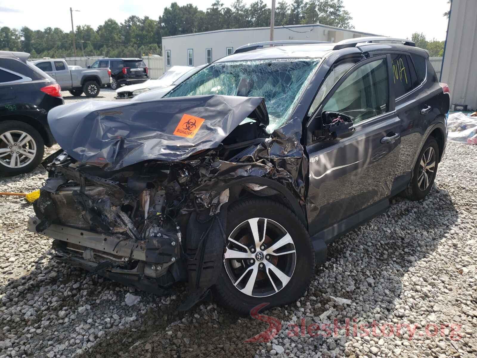 JTMWFREV6JJ746319 2018 TOYOTA RAV4