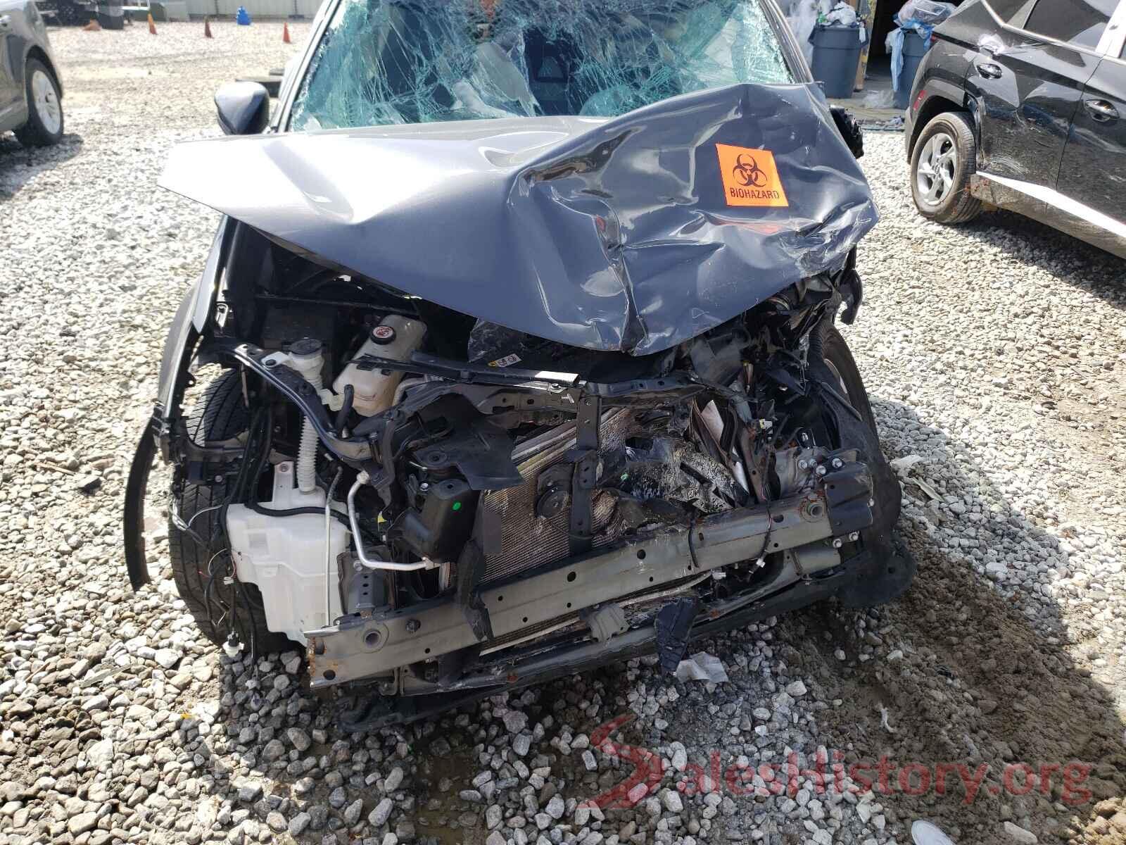 JTMWFREV6JJ746319 2018 TOYOTA RAV4