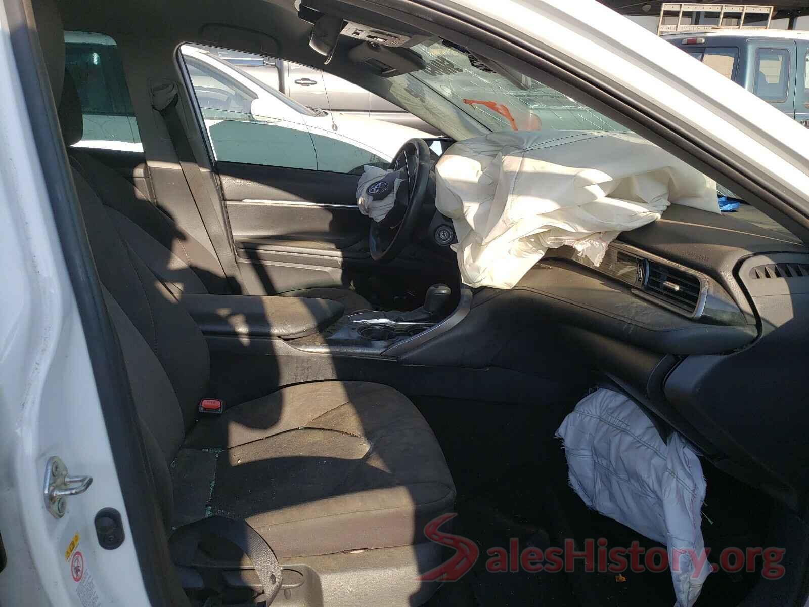 4T1B11HK7KU774738 2019 TOYOTA CAMRY