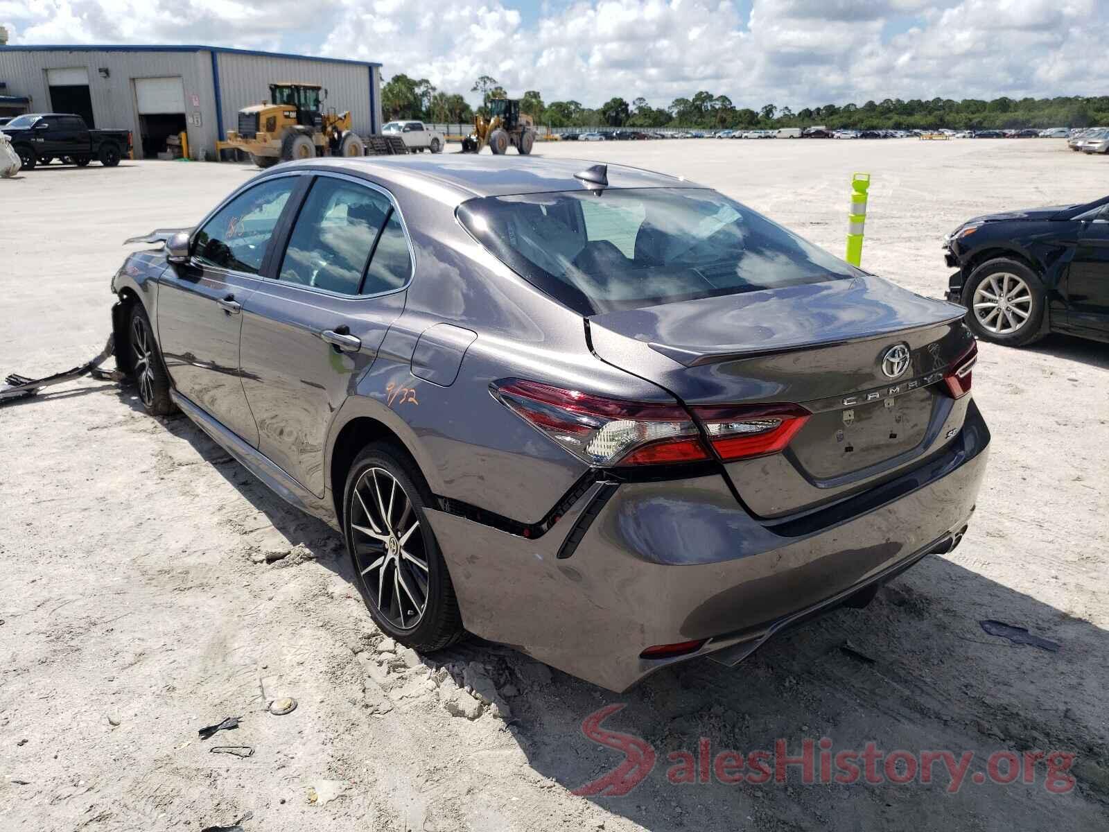 4T1G11AK3MU514565 2021 TOYOTA CAMRY