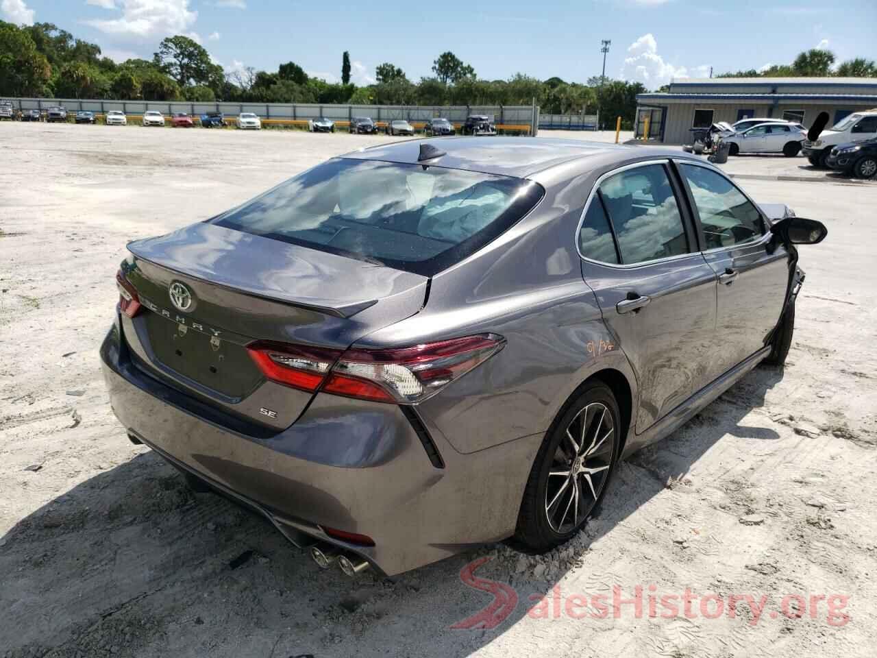 4T1G11AK3MU514565 2021 TOYOTA CAMRY