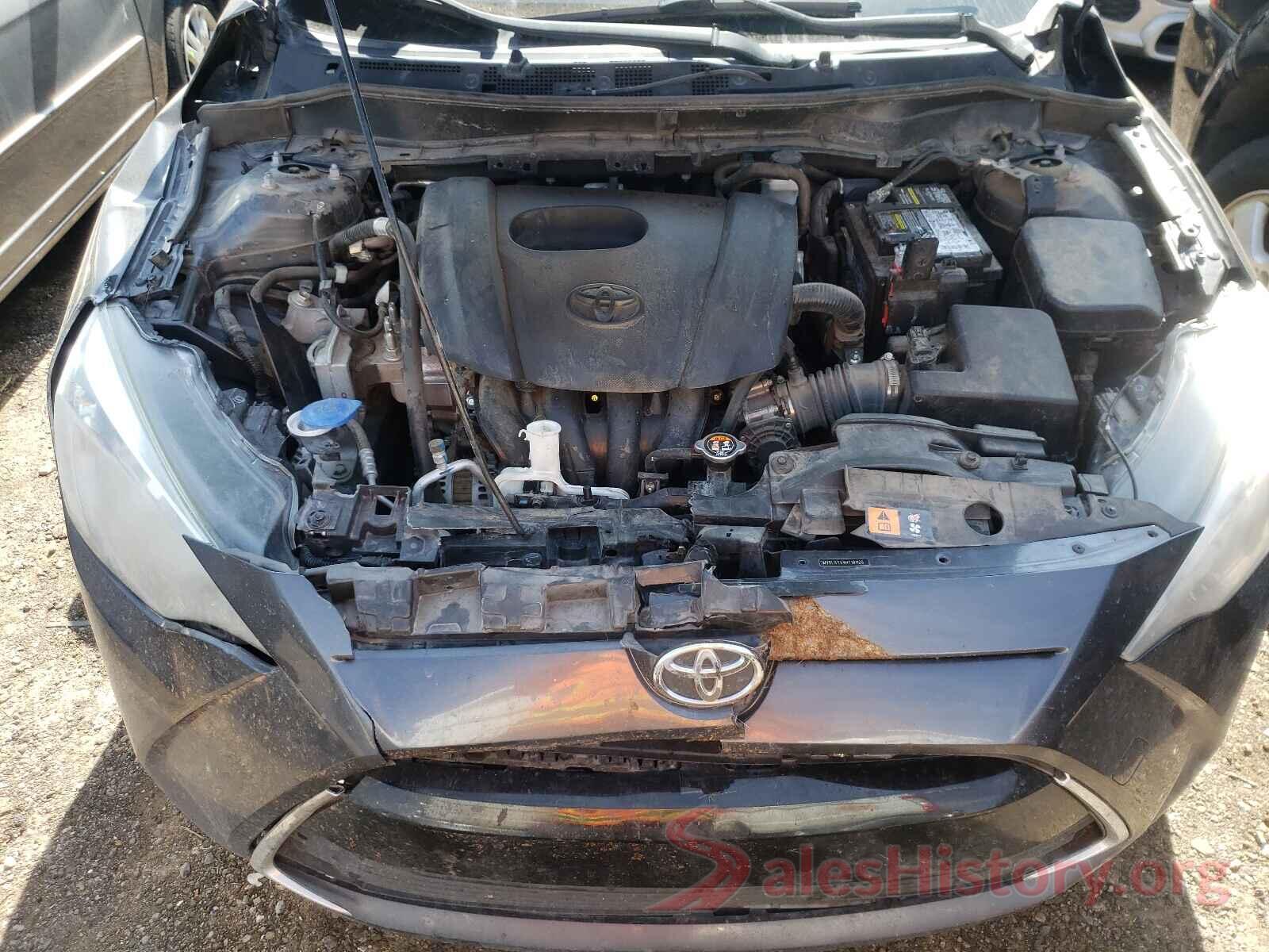 3MYDLBYV4HY181126 2017 TOYOTA YARIS