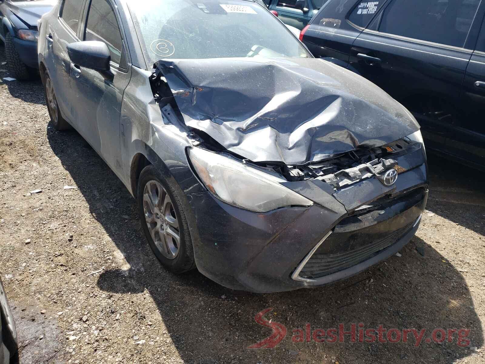 3MYDLBYV4HY181126 2017 TOYOTA YARIS