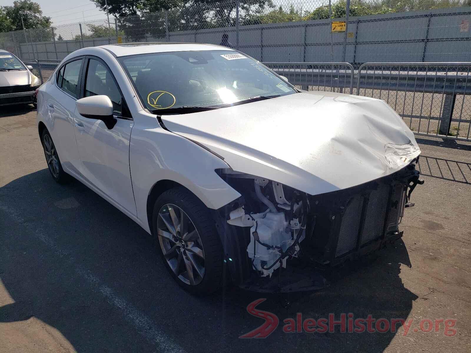 3MZBN1V3XJM204013 2018 MAZDA 3