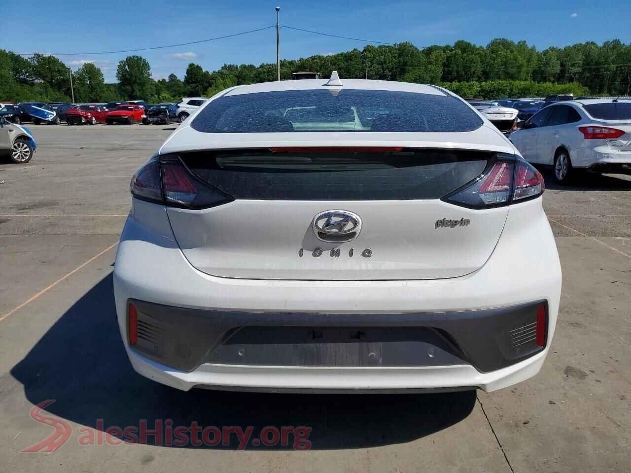 2021 HYUNDAI IONIQ VIN KMHCX5LD0MU249977, left side view