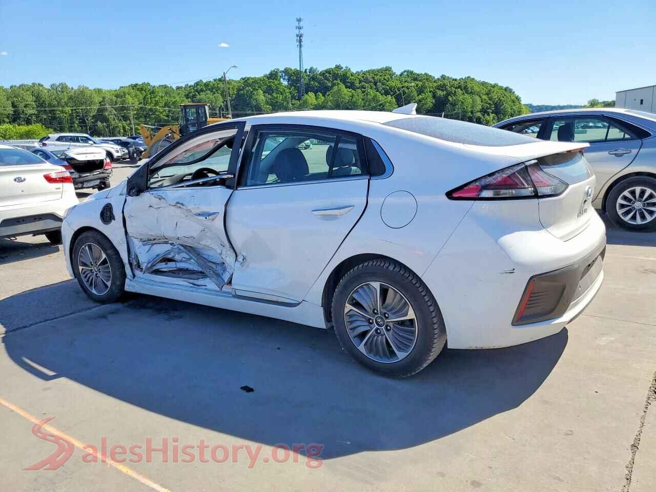 2021 HYUNDAI IONIQ VIN KMHCX5LD0MU249977, front view