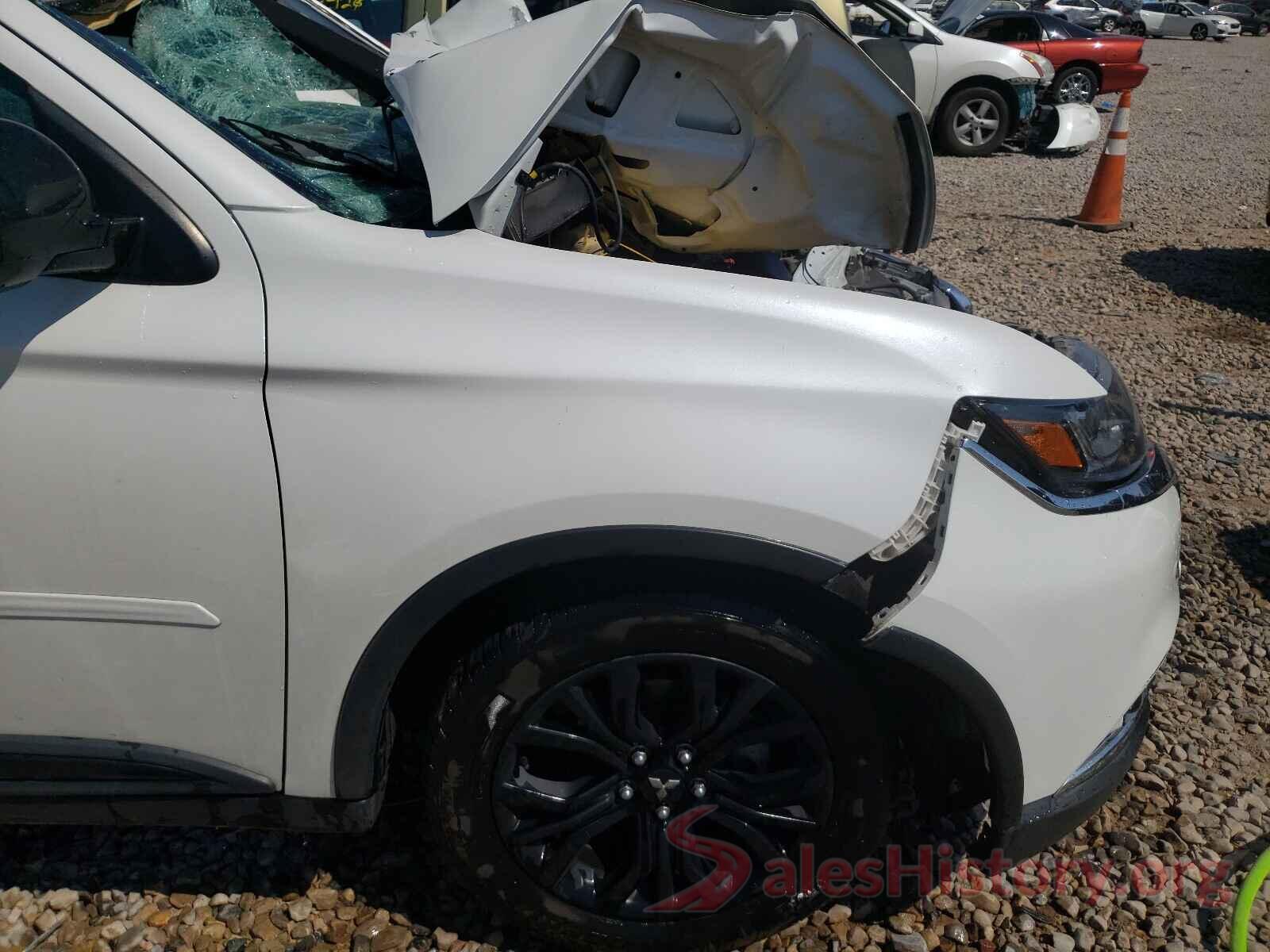 JA4AZ3A33JZ023235 2018 MITSUBISHI OUTLANDER