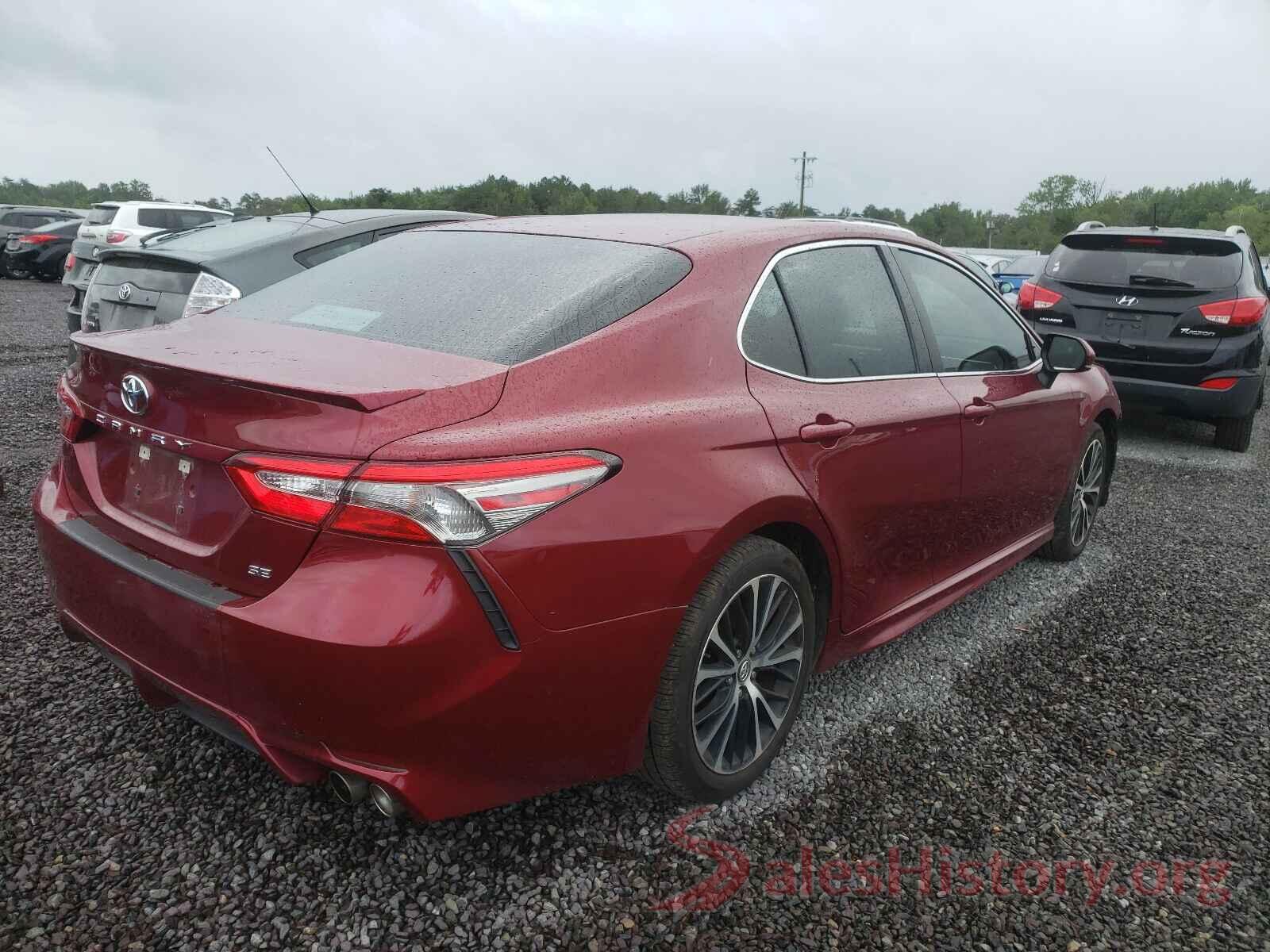 4T1B11HK0JU555229 2018 TOYOTA CAMRY