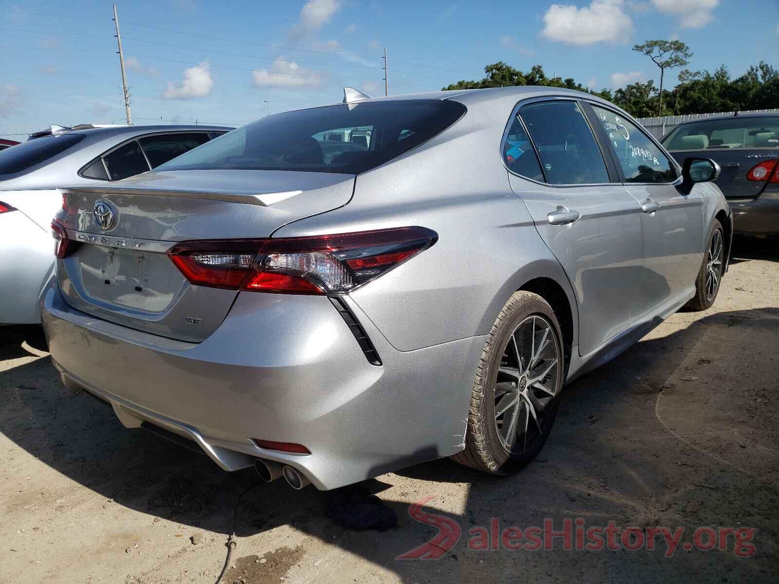 4T1G11AK0MU557678 2021 TOYOTA CAMRY