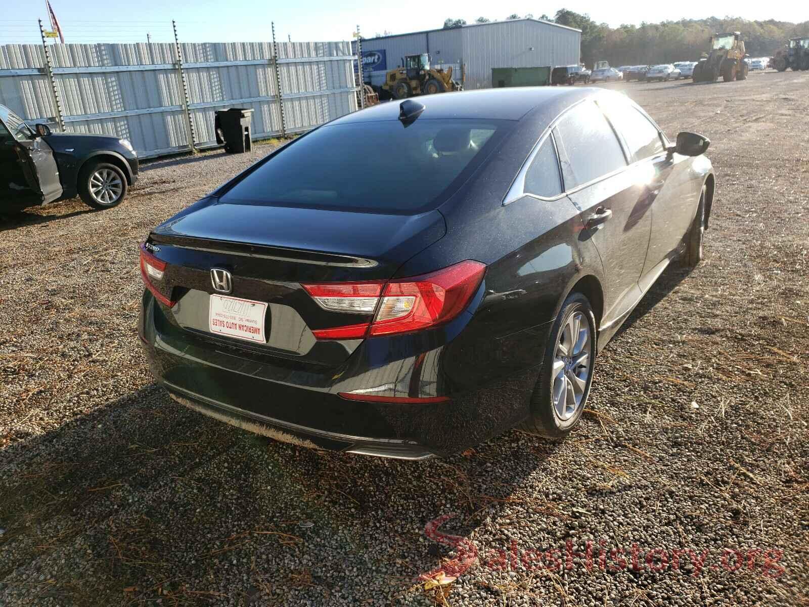 1HGCV1F13JA125222 2018 HONDA ACCORD