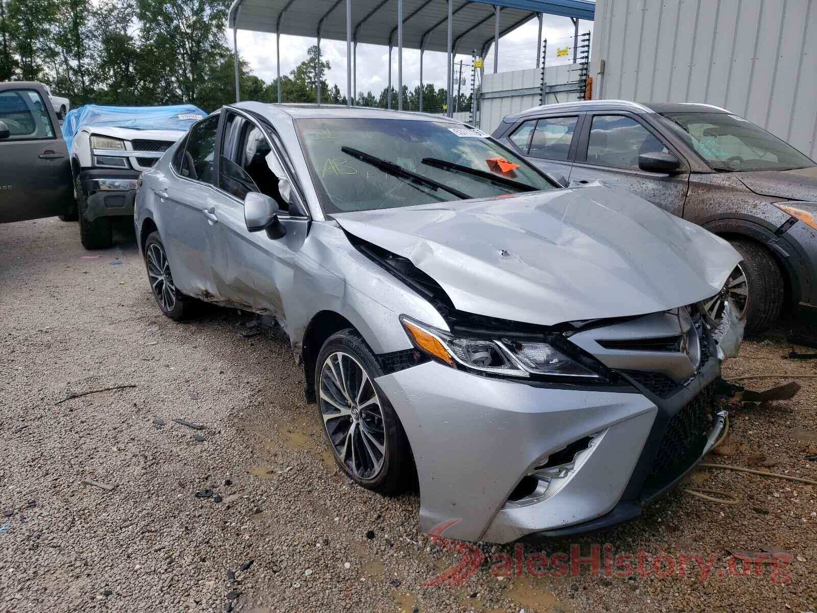 4T1B11HK0JU516821 2018 TOYOTA CAMRY