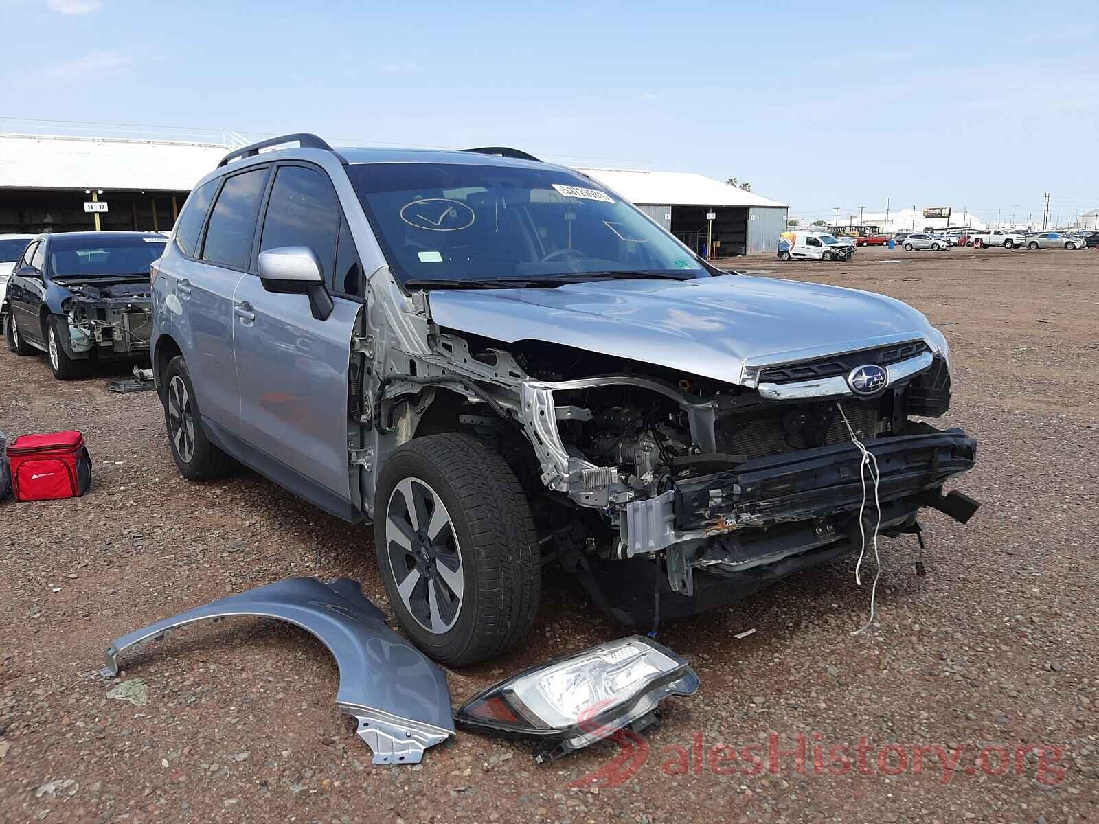 JF2SJAGCXJH575707 2018 SUBARU FORESTER