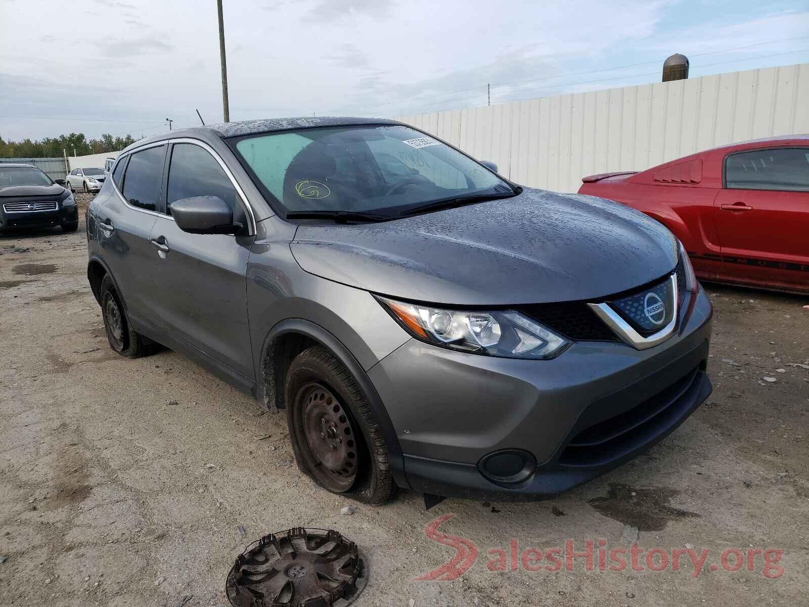 JN1BJ1CP3JW160685 2018 NISSAN ROGUE