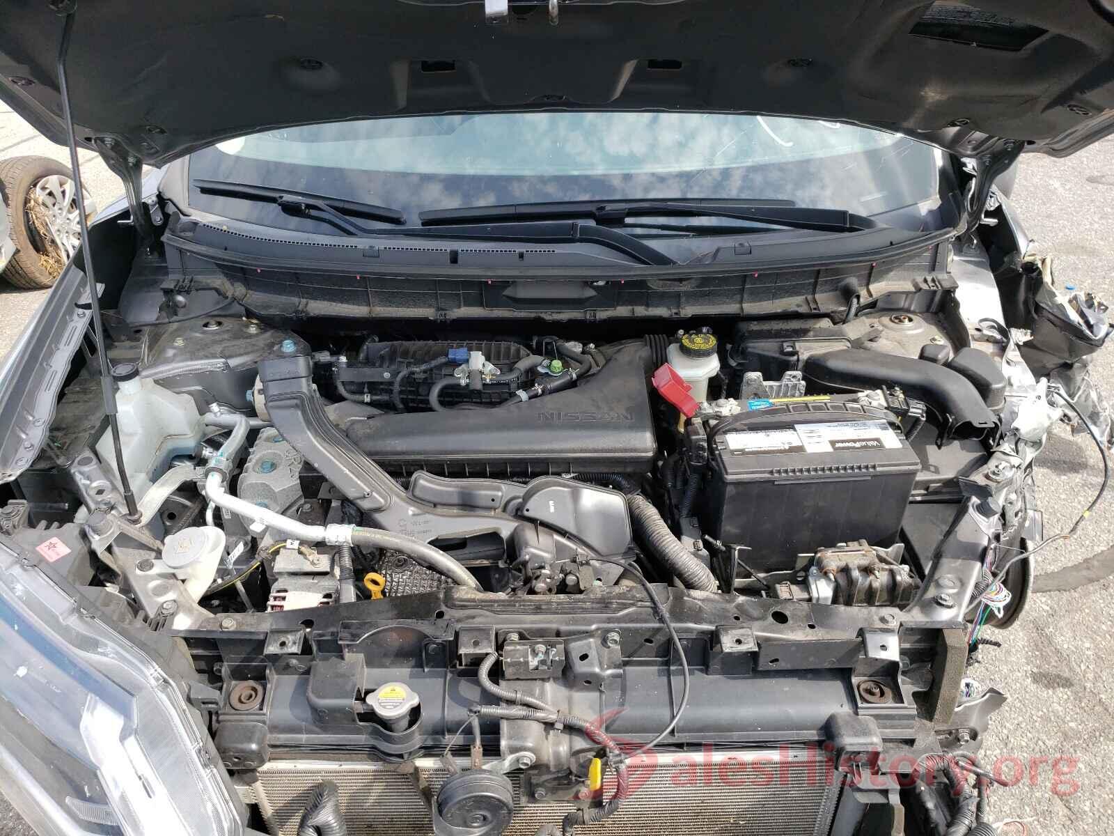 KNMAT2MV0JP586883 2018 NISSAN ROGUE