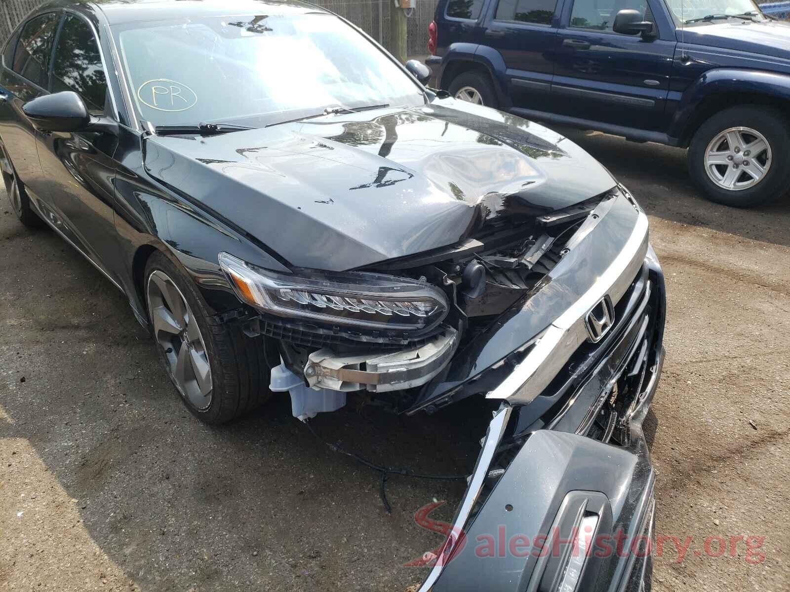 1HGCV2F99JA008899 2018 HONDA ACCORD