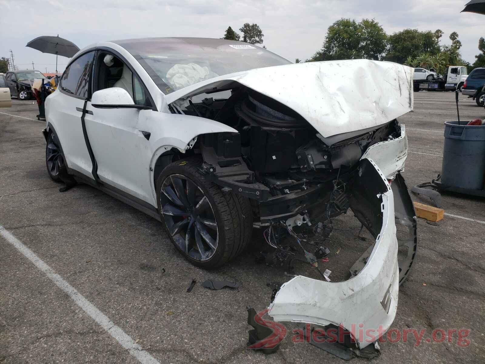 5YJXCDE4XJF081097 2018 TESLA MODEL X