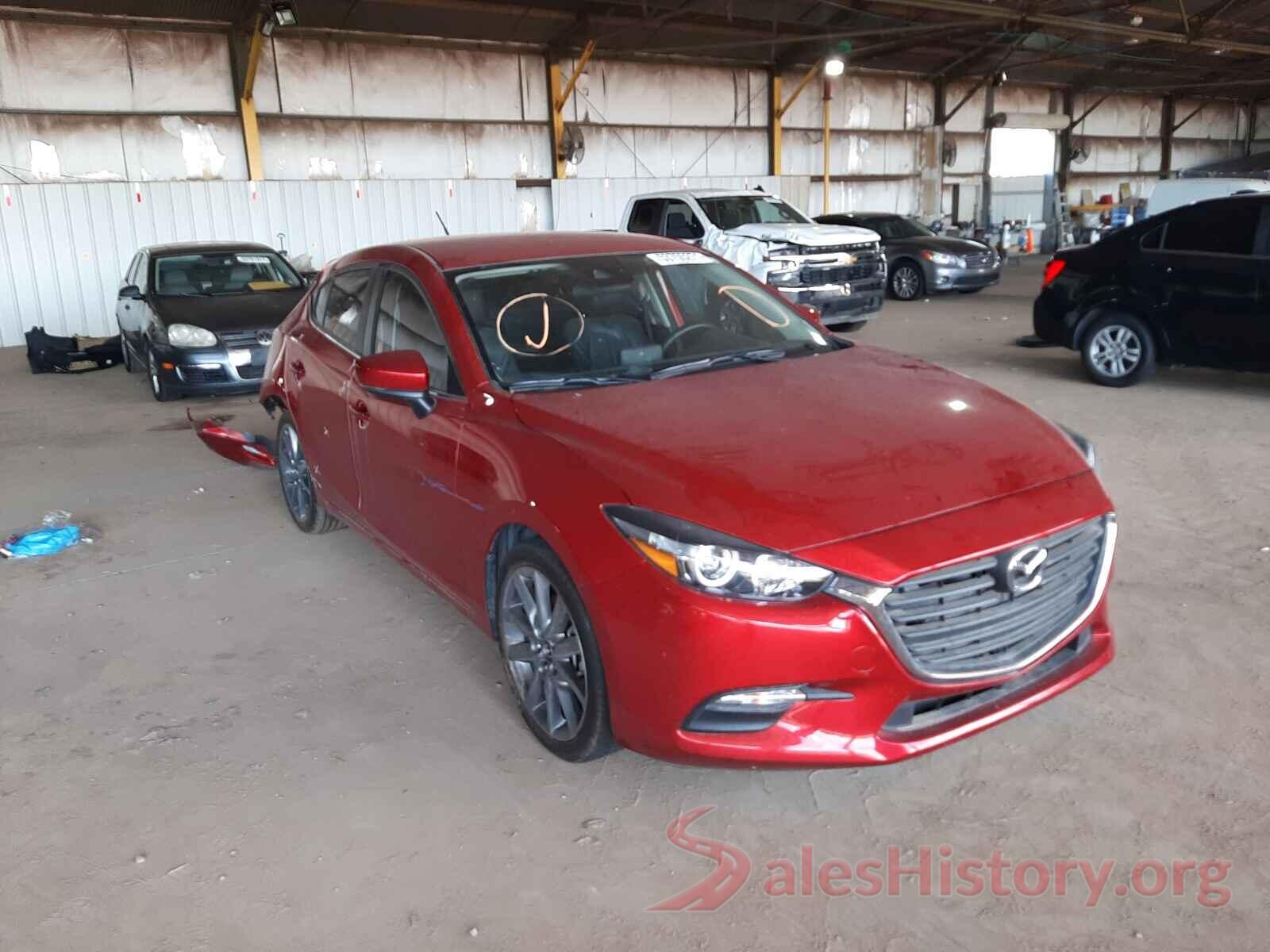 3MZBN1L39JM270085 2018 MAZDA 3