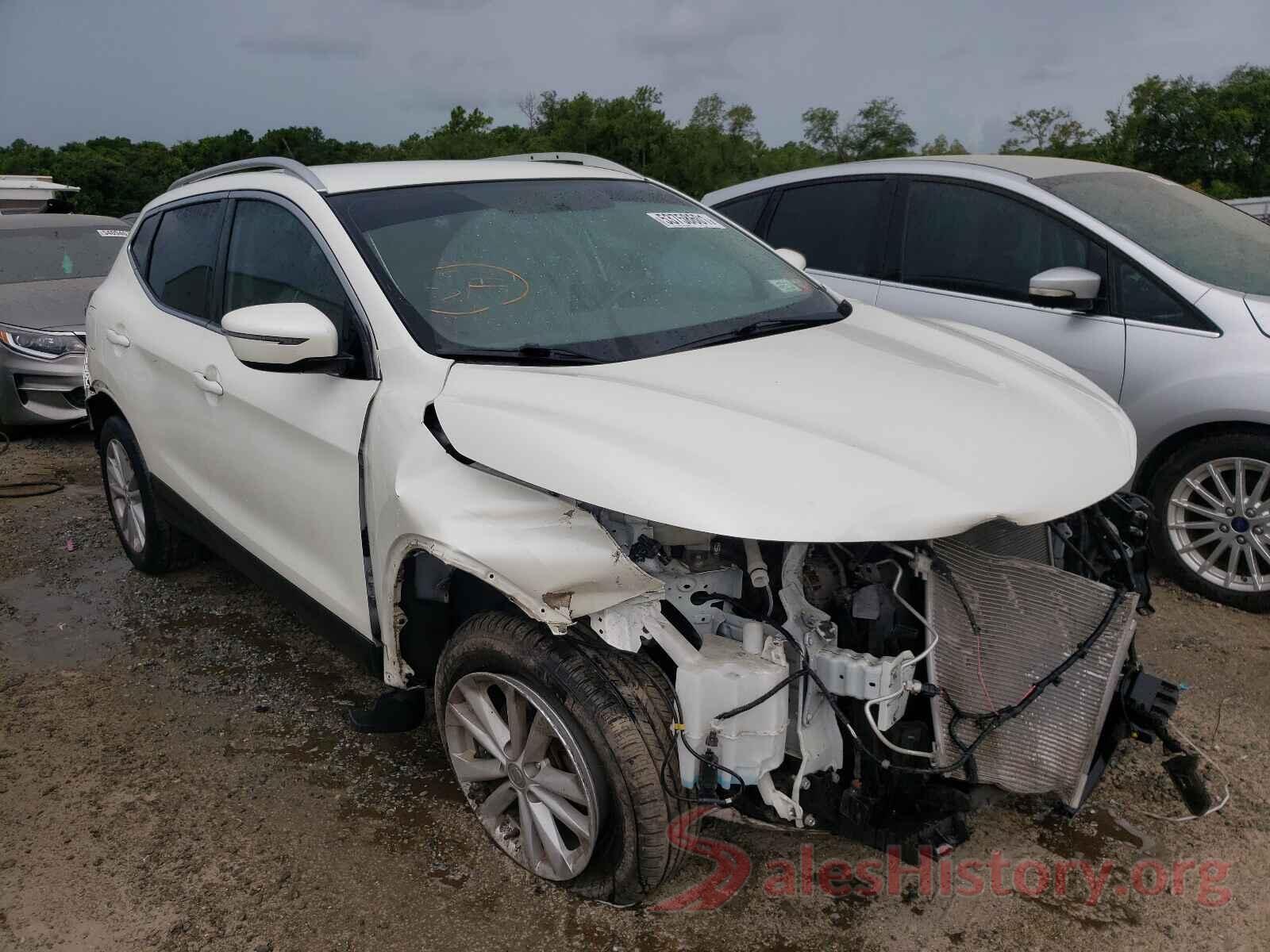 JN1BJ1CR5JW600701 2018 NISSAN ROGUE