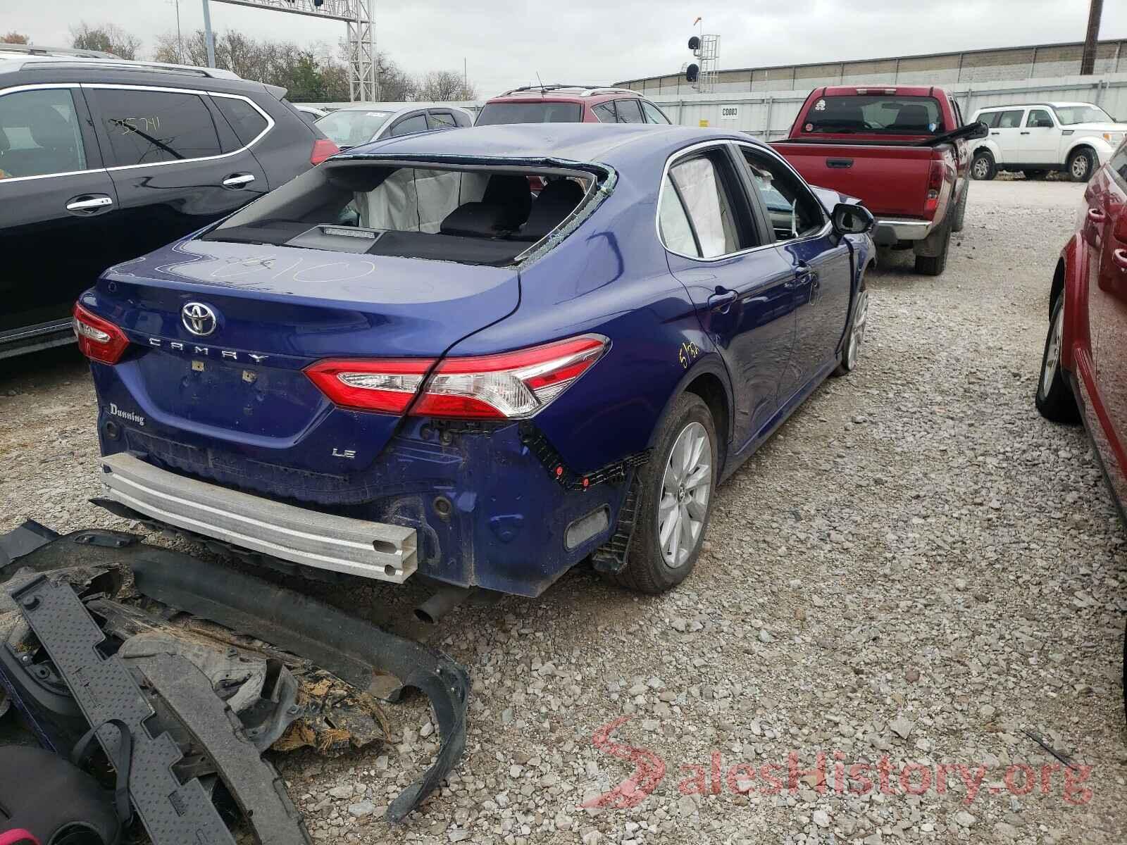 4T1B11HK2JU589723 2018 TOYOTA CAMRY