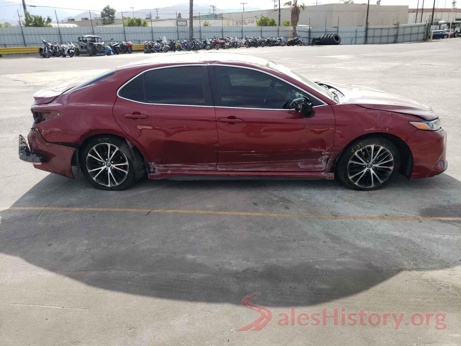 4T1B11HK4JU622544 2018 TOYOTA CAMRY