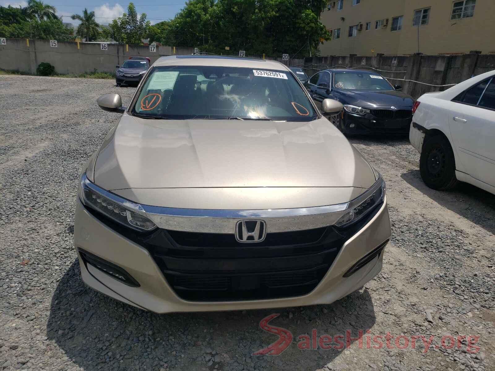 1HGCV1F42JA096208 2018 HONDA ACCORD