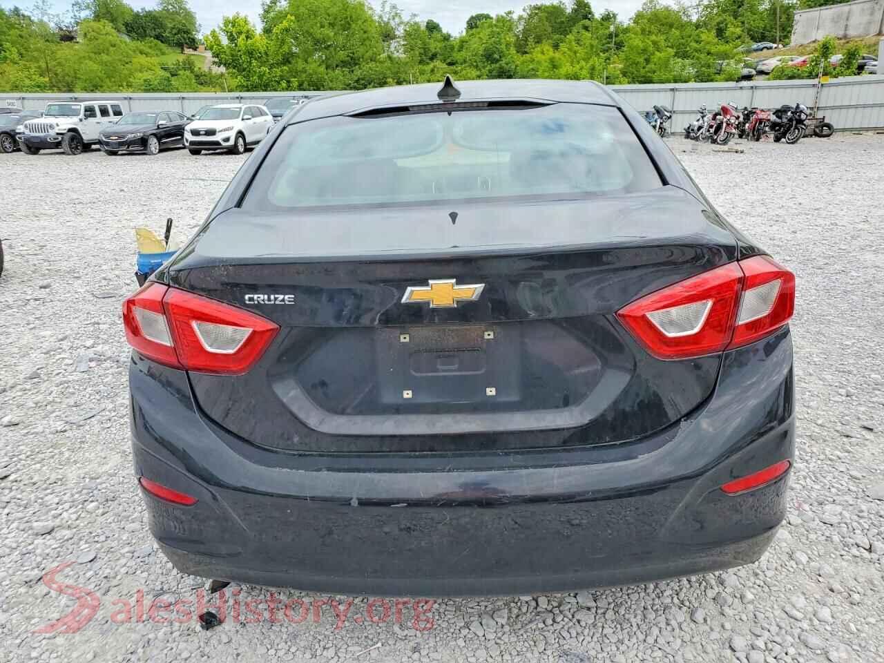 2019 CHEVROLET CRUZE VIN 1G1BC5SM5K7148757, left side view