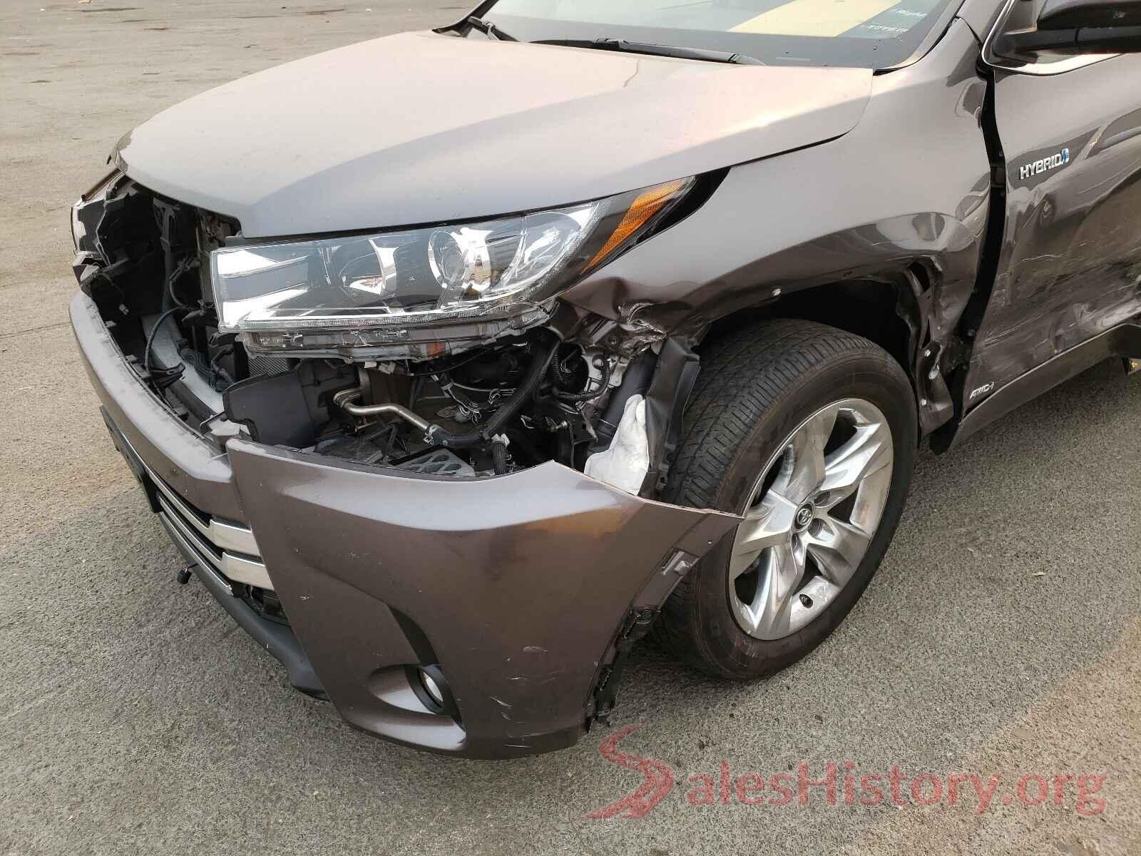 5TDDGRFHXKS070698 2019 TOYOTA HIGHLANDER