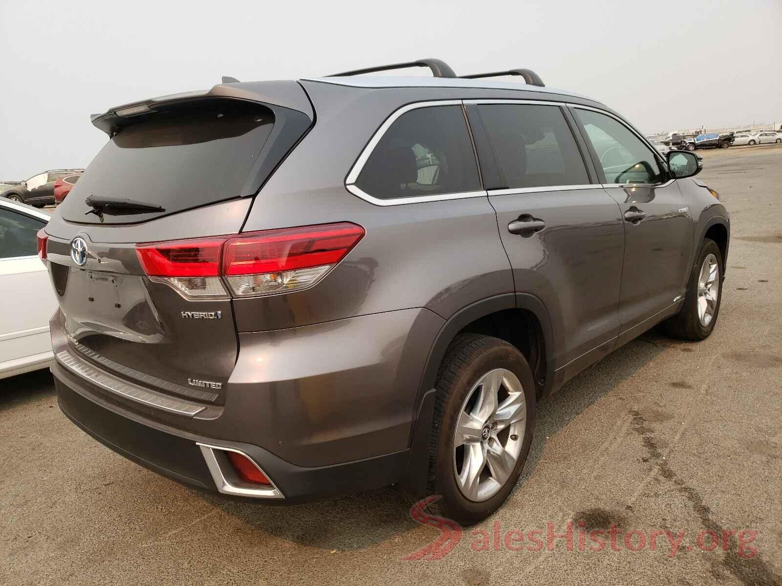 5TDDGRFHXKS070698 2019 TOYOTA HIGHLANDER