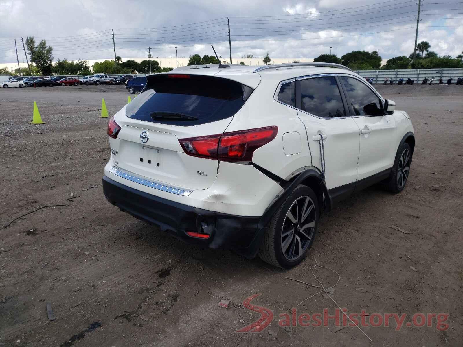 JN1BJ1CP9JW196414 2018 NISSAN ROGUE