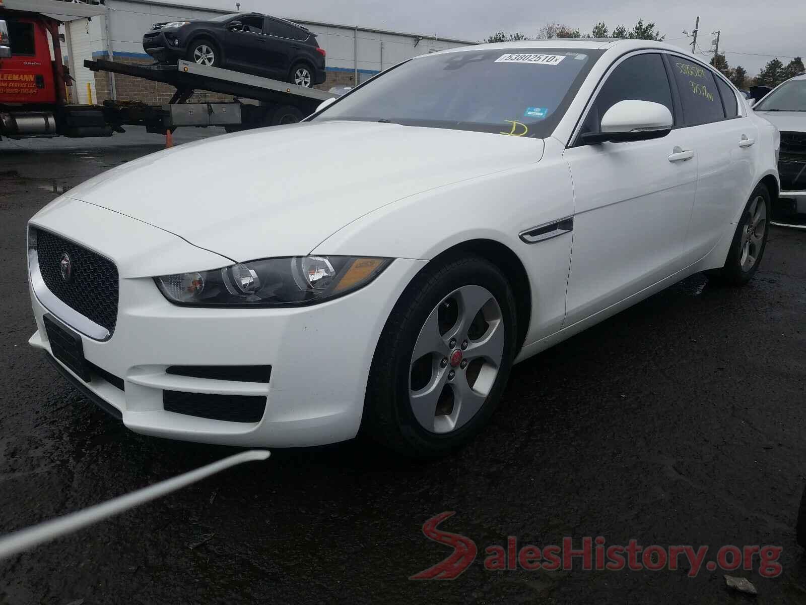 SAJAR4BG2HA946961 2017 JAGUAR XE