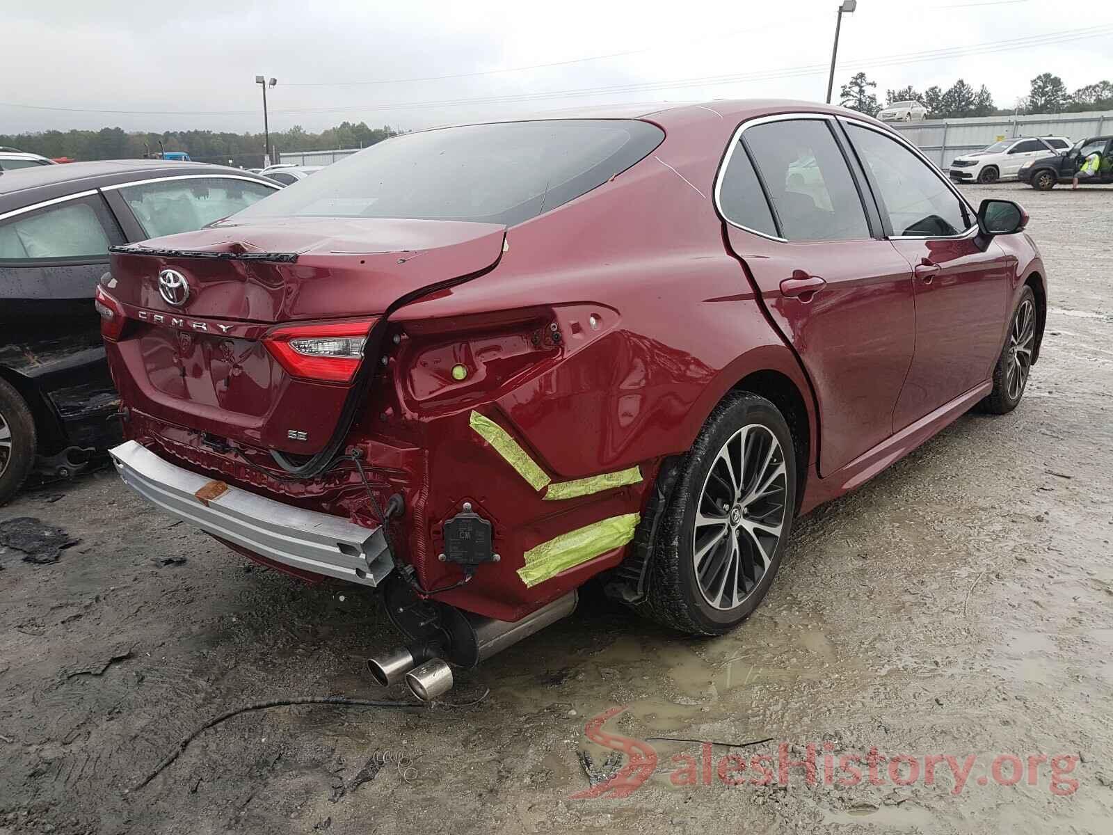 4T1B11HK8JU533818 2018 TOYOTA CAMRY