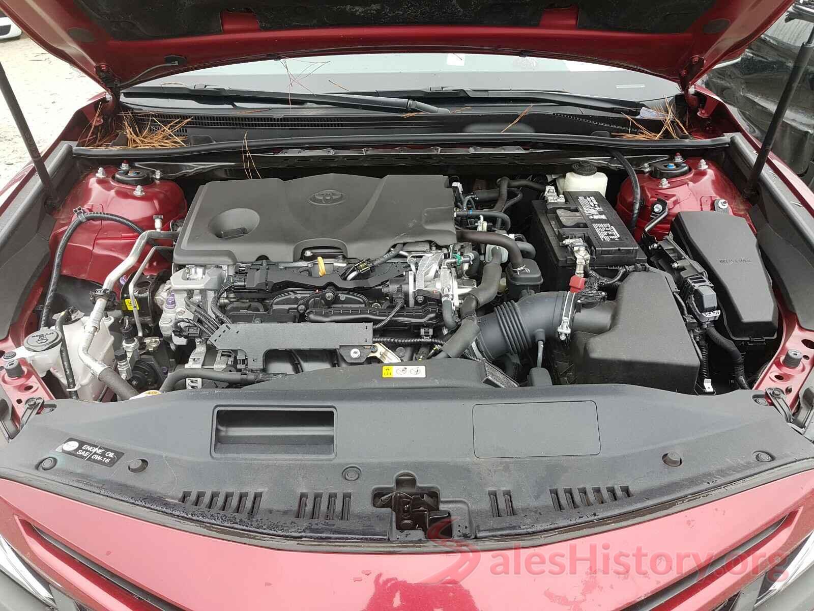 4T1B11HK8JU533818 2018 TOYOTA CAMRY